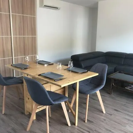 T2 Neuf Equipe De 65 M2 Climatise + Balcon شقة